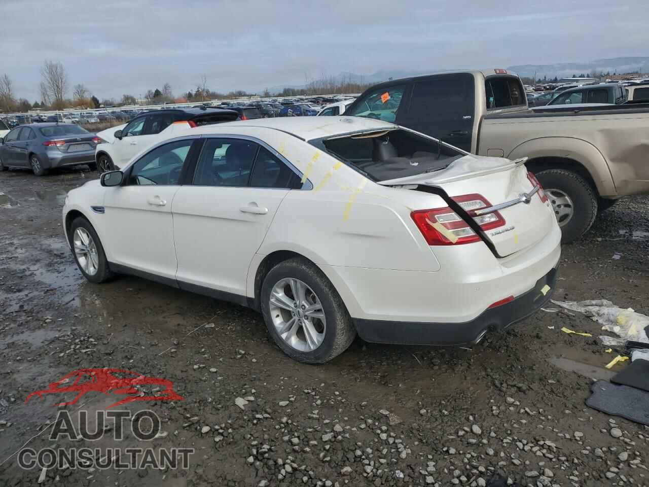 FORD TAURUS 2016 - 1FAHP2E81GG133589