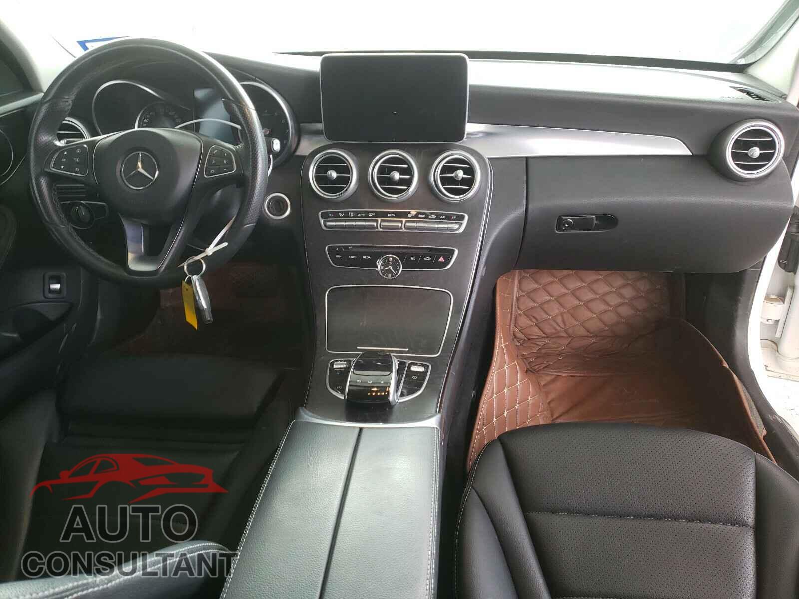 MERCEDES-BENZ C CLASS 2016 - 55SWF4JB5GU155010