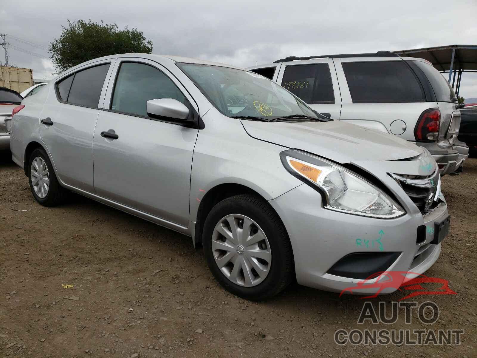 NISSAN VERSA 2018 - 3N1CN7AP9JL885356