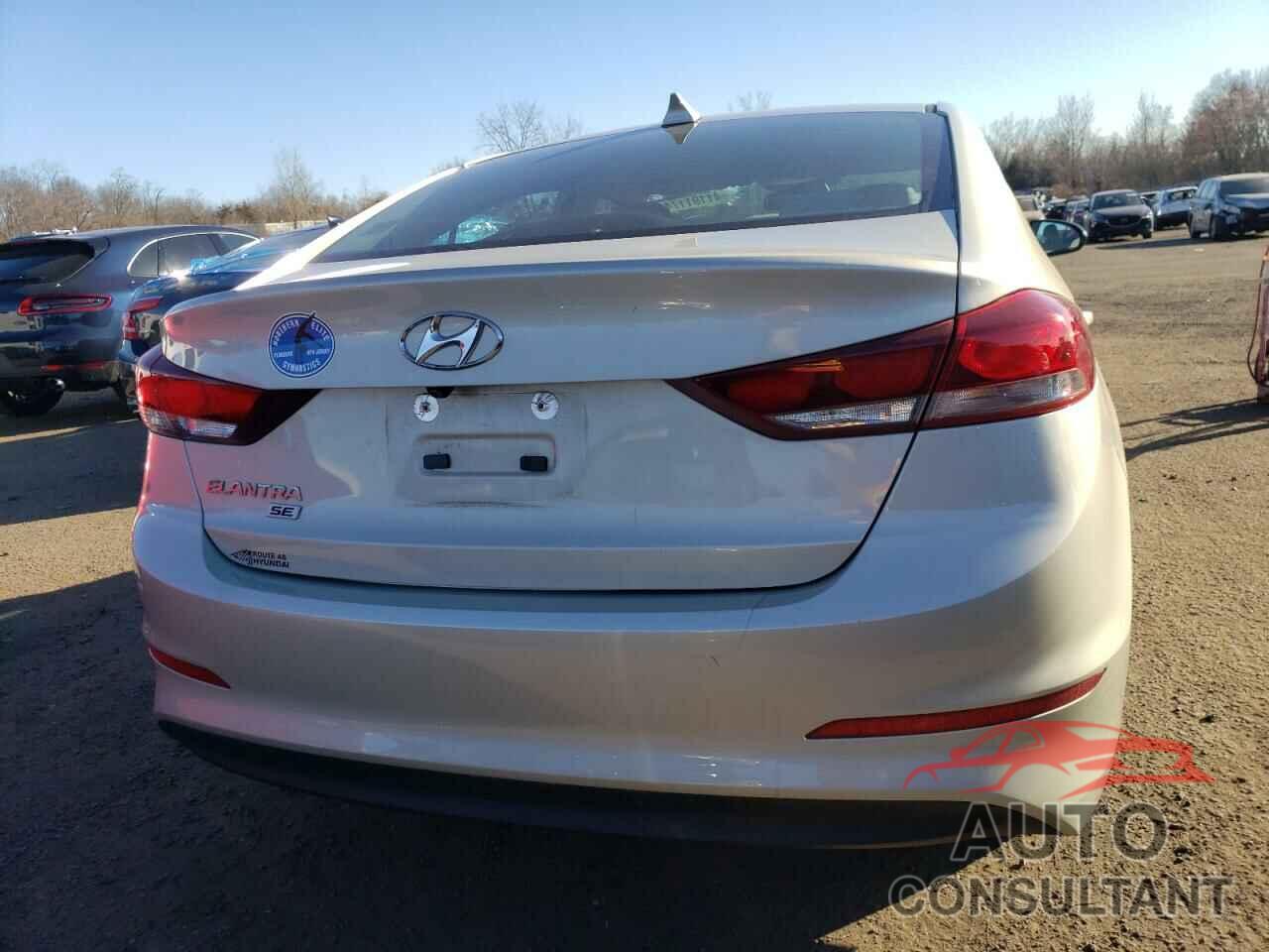 HYUNDAI ELANTRA 2018 - 5NPD74LF8JH390998