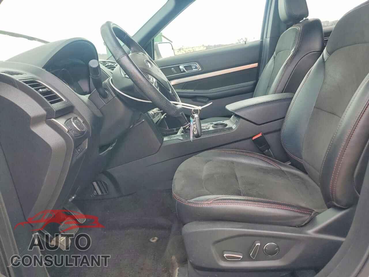 FORD EXPLORER 2018 - 1FM5K7D80JGB79525