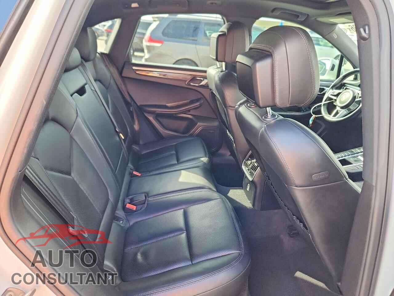 PORSCHE MACAN 2018 - WP1AG2A57JLB60686