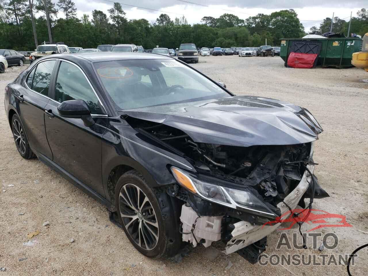 TOYOTA CAMRY 2018 - 4T1B11HK8JU560016
