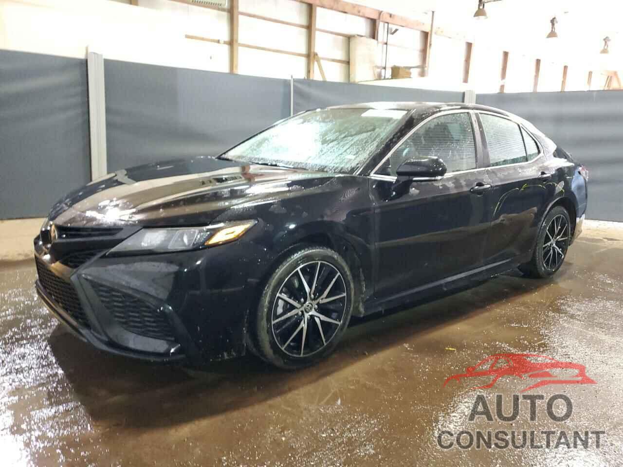 TOYOTA CAMRY 2022 - 4T1G11AK4NU642086