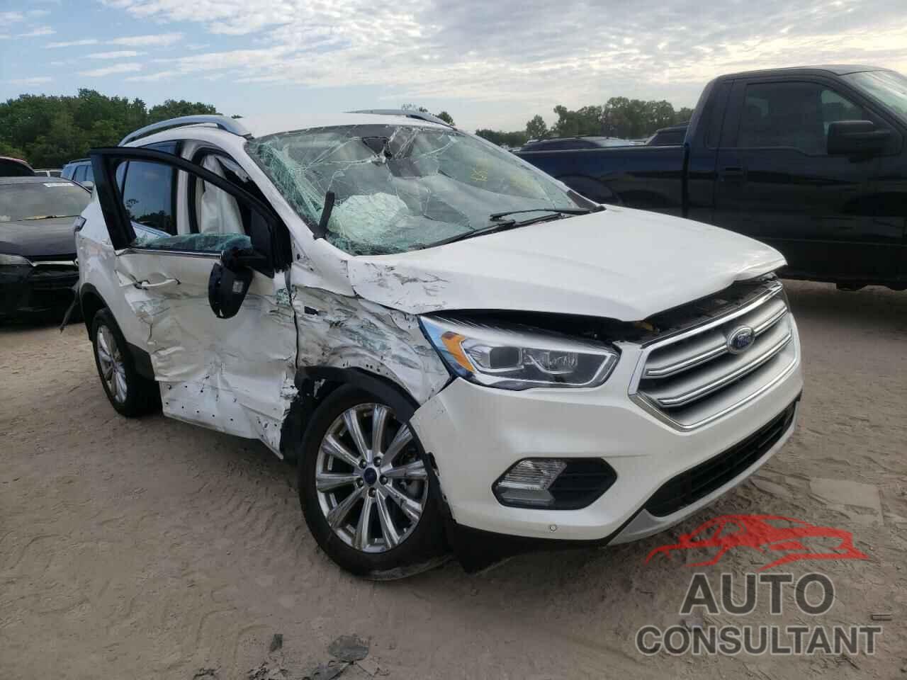 FORD ESCAPE 2017 - 1FMCU0J9XHUD49214