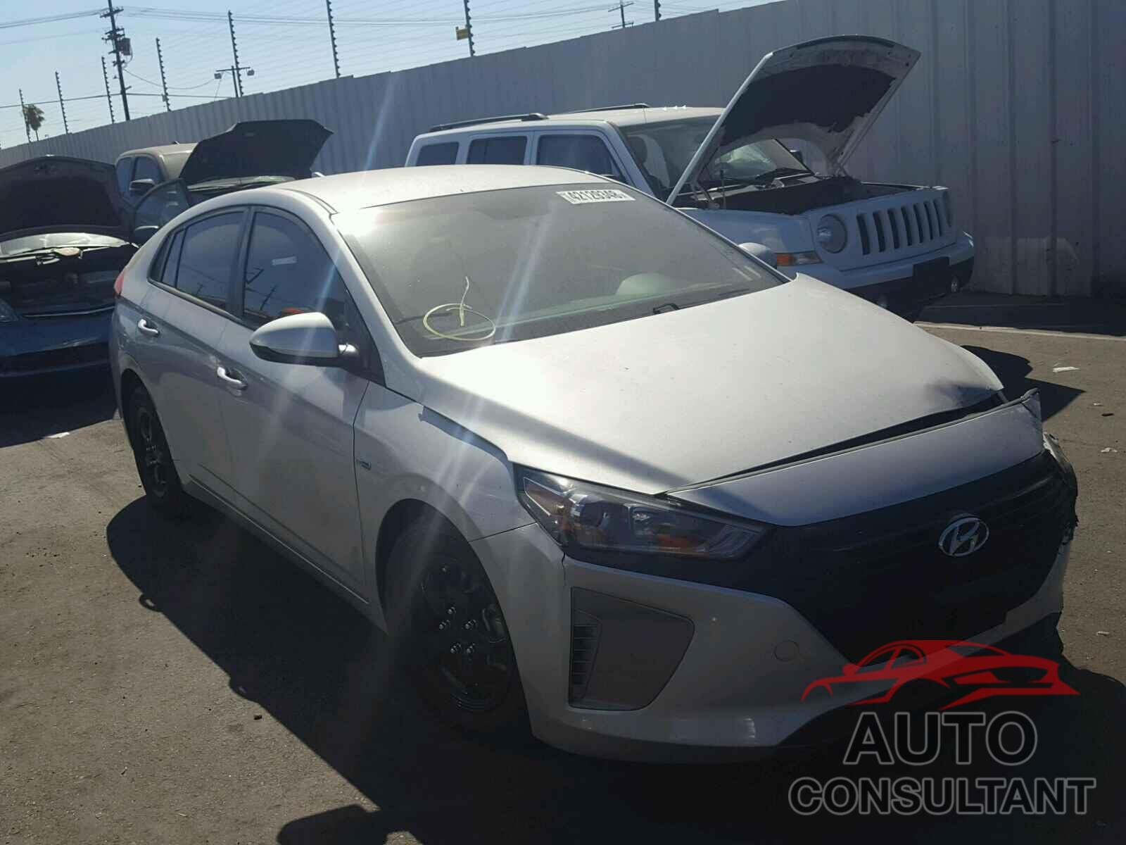 HYUNDAI IONIQ 2017 - KMHC65LC5HU040301