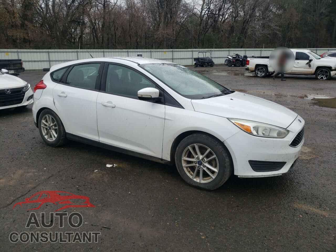 FORD FOCUS 2016 - 1FADP3K2XGL338517