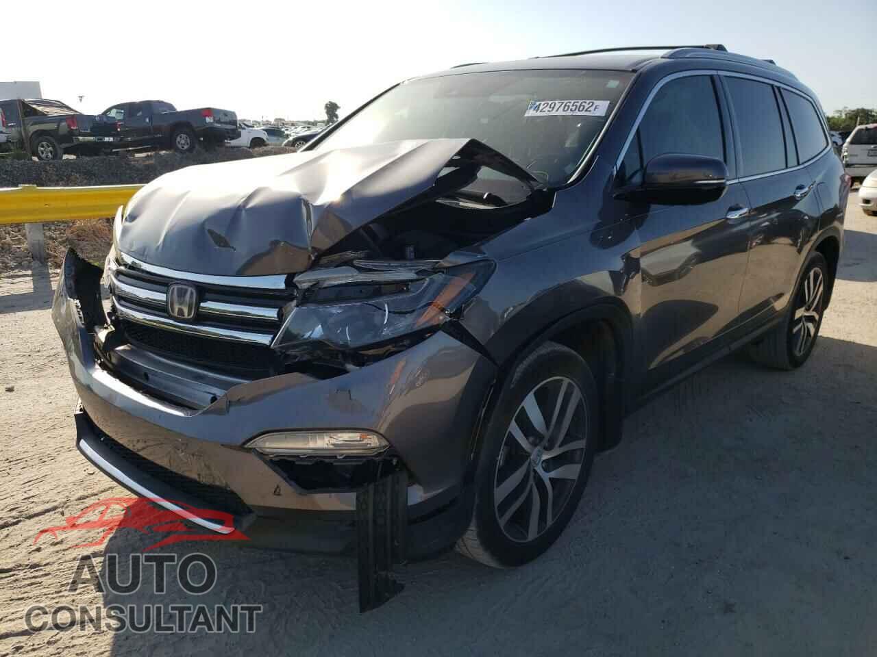 HONDA PILOT 2017 - 5FNYF5H91HB020224