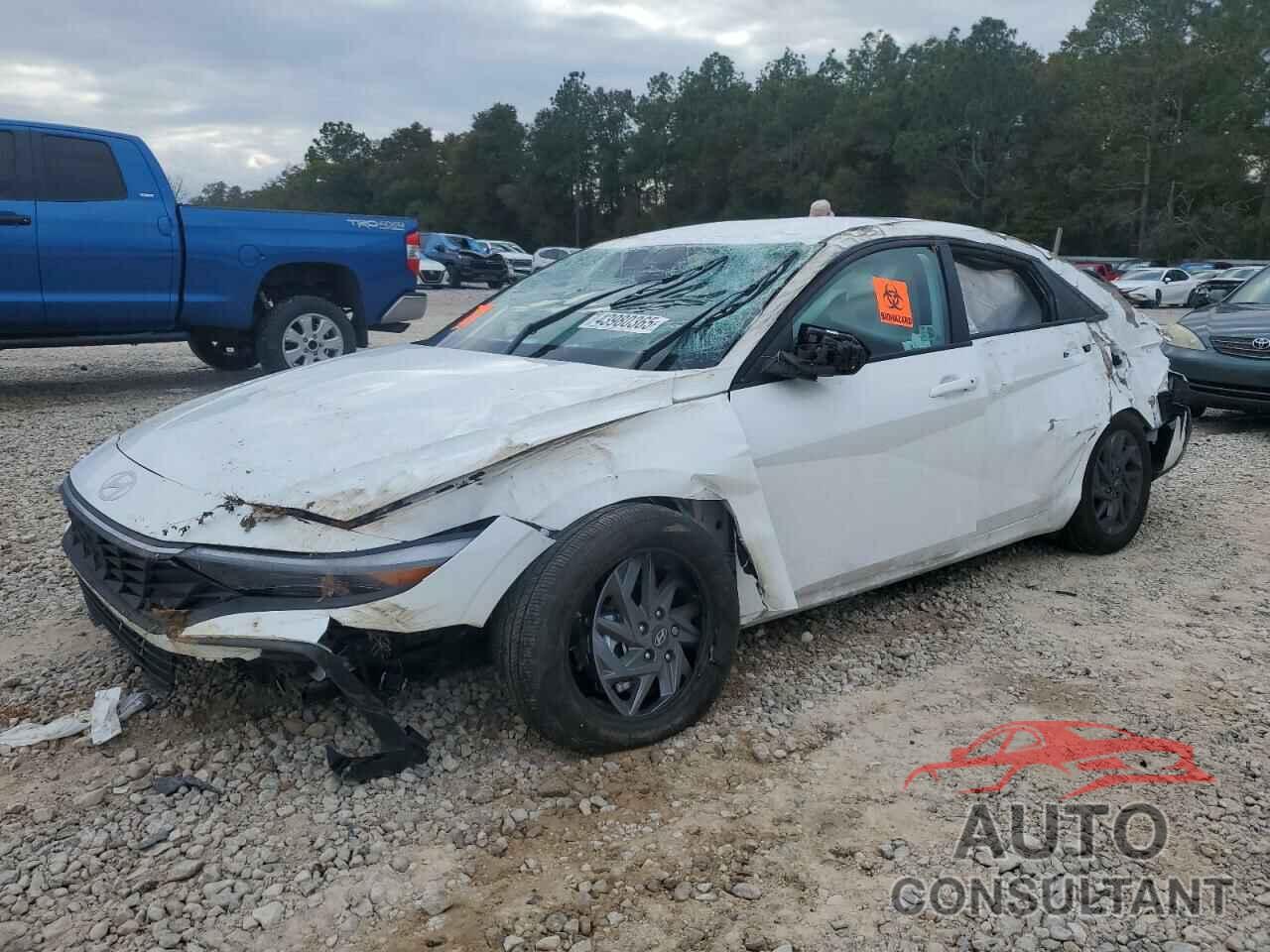 HYUNDAI ELANTRA 2024 - KMHLM4DG6RU846876