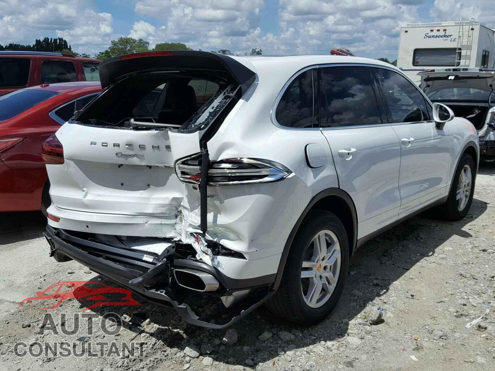PORSCHE CAYENNE 2016 - WP1AA2A25GLA03982