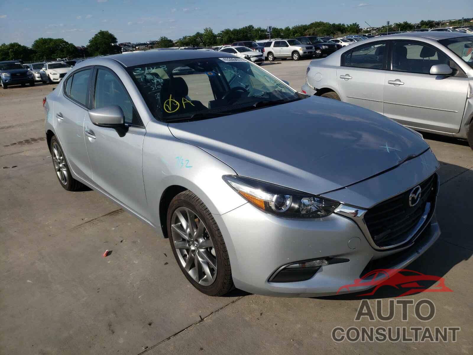 MAZDA 3 2018 - 3MZBN1V39JM209980