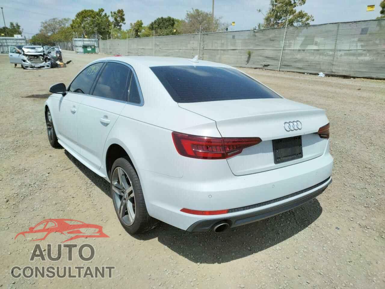 AUDI A4 2018 - WAULMAF44JA213236