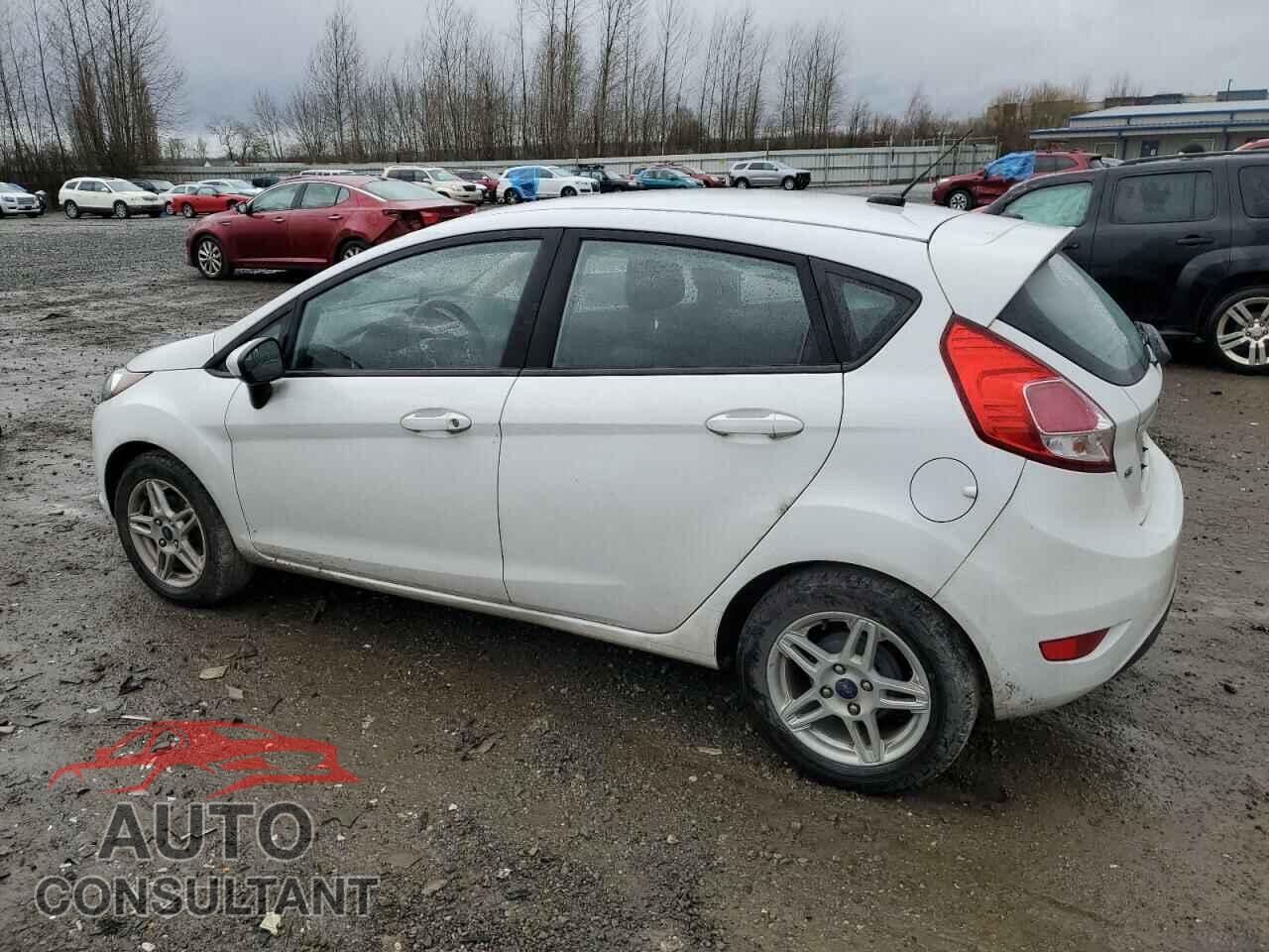 FORD FIESTA 2018 - 3FADP4EJ2JM104936