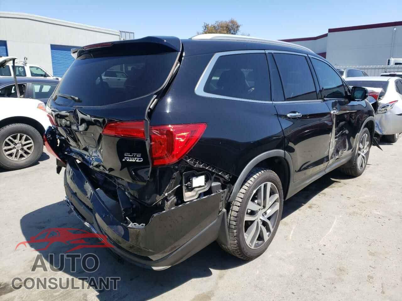 HONDA PILOT 2017 - 5FNYF6H09HB068822