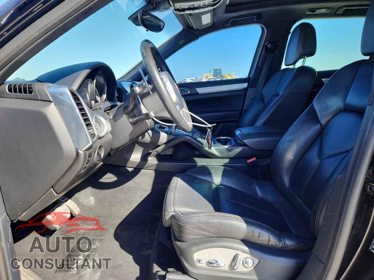 PORSCHE CAYENNE 2013 - WP1AD2A25DLA76868