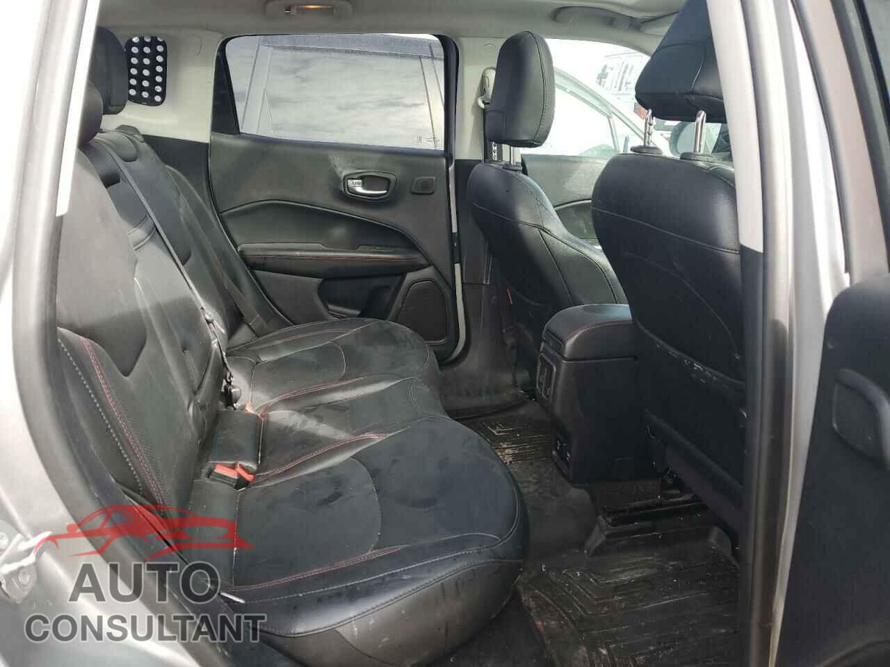 JEEP COMPASS 2019 - 3C4NJDDB7KT661987