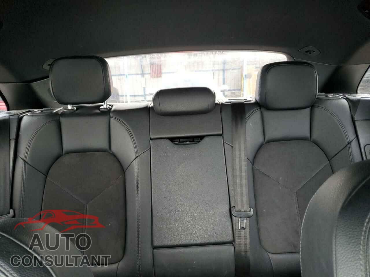 PORSCHE MACAN 2017 - WP1AA2A56HLB09238