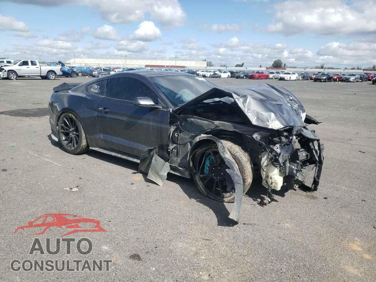 FORD MUSTANG 2018 - 1FA6P8CF4J5185295