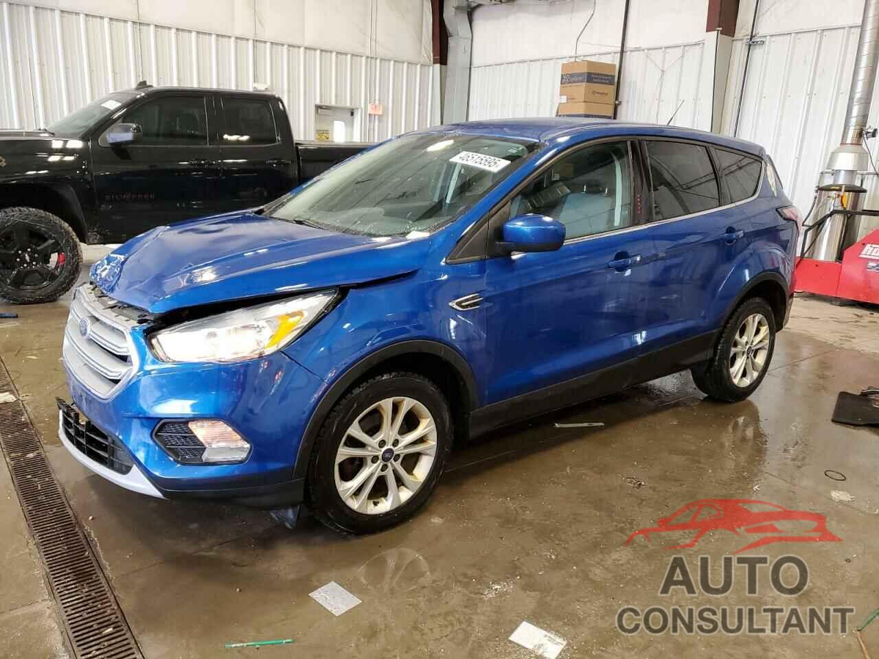 FORD ESCAPE 2017 - 1FMCU9GD9HUC38623