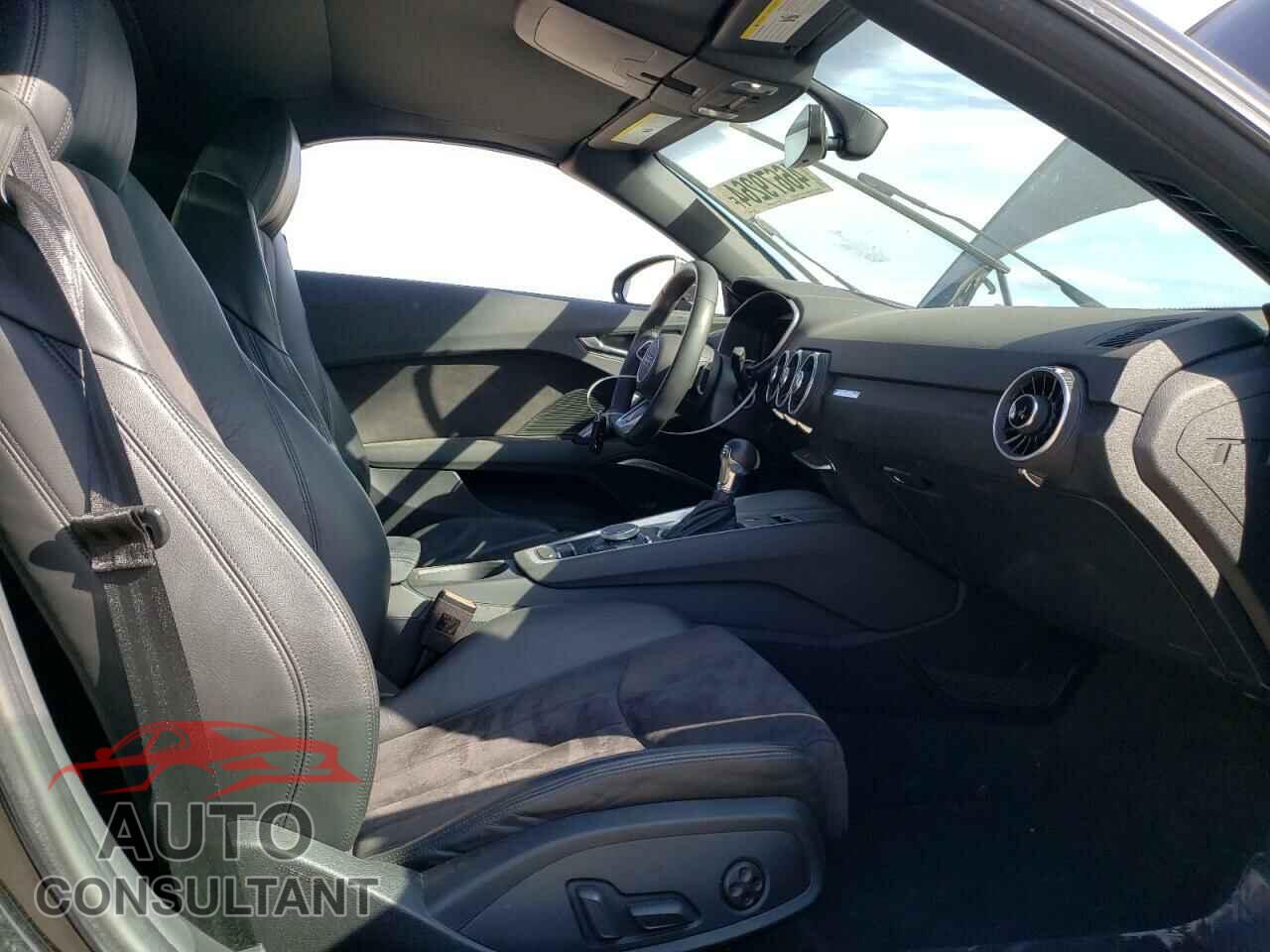 AUDI TT 2018 - TRUT5CFV2J1003650
