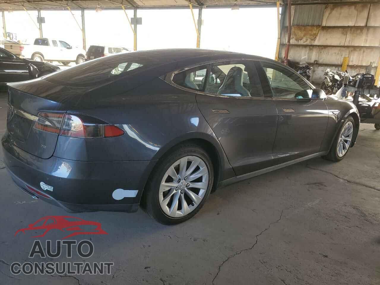 TESLA MODEL S 2016 - 5YJSA1E11GF134752