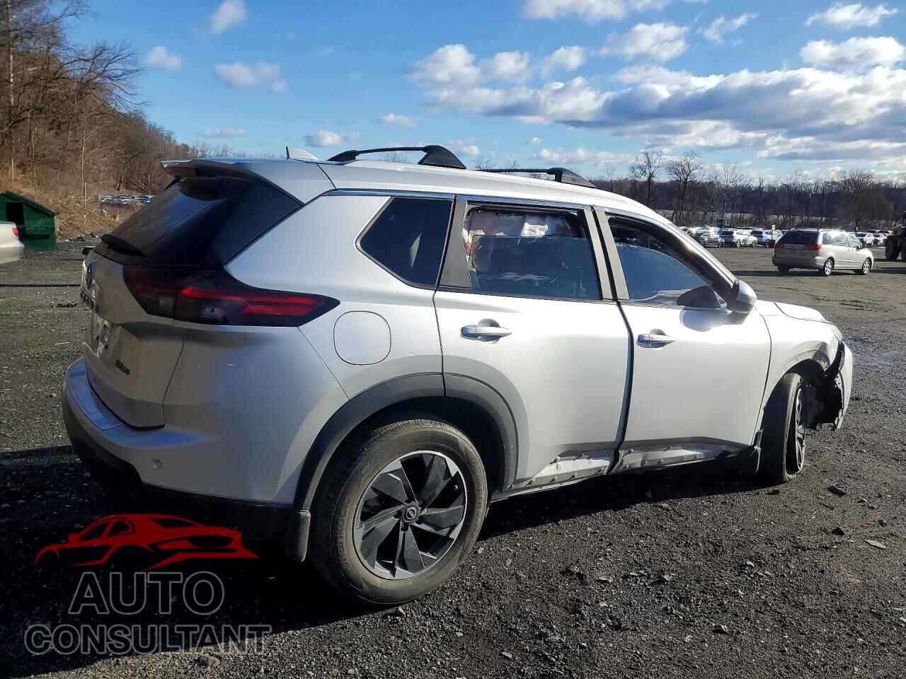 NISSAN ROGUE 2024 - 5N1BT3BB9RC672002