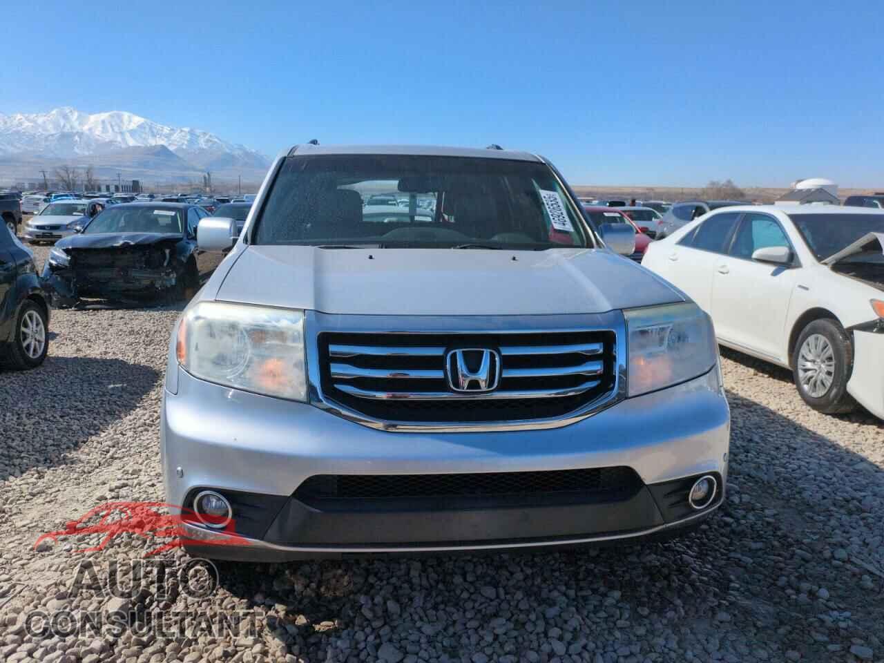 HONDA PILOT 2013 - 5FNYF4H97DB070615