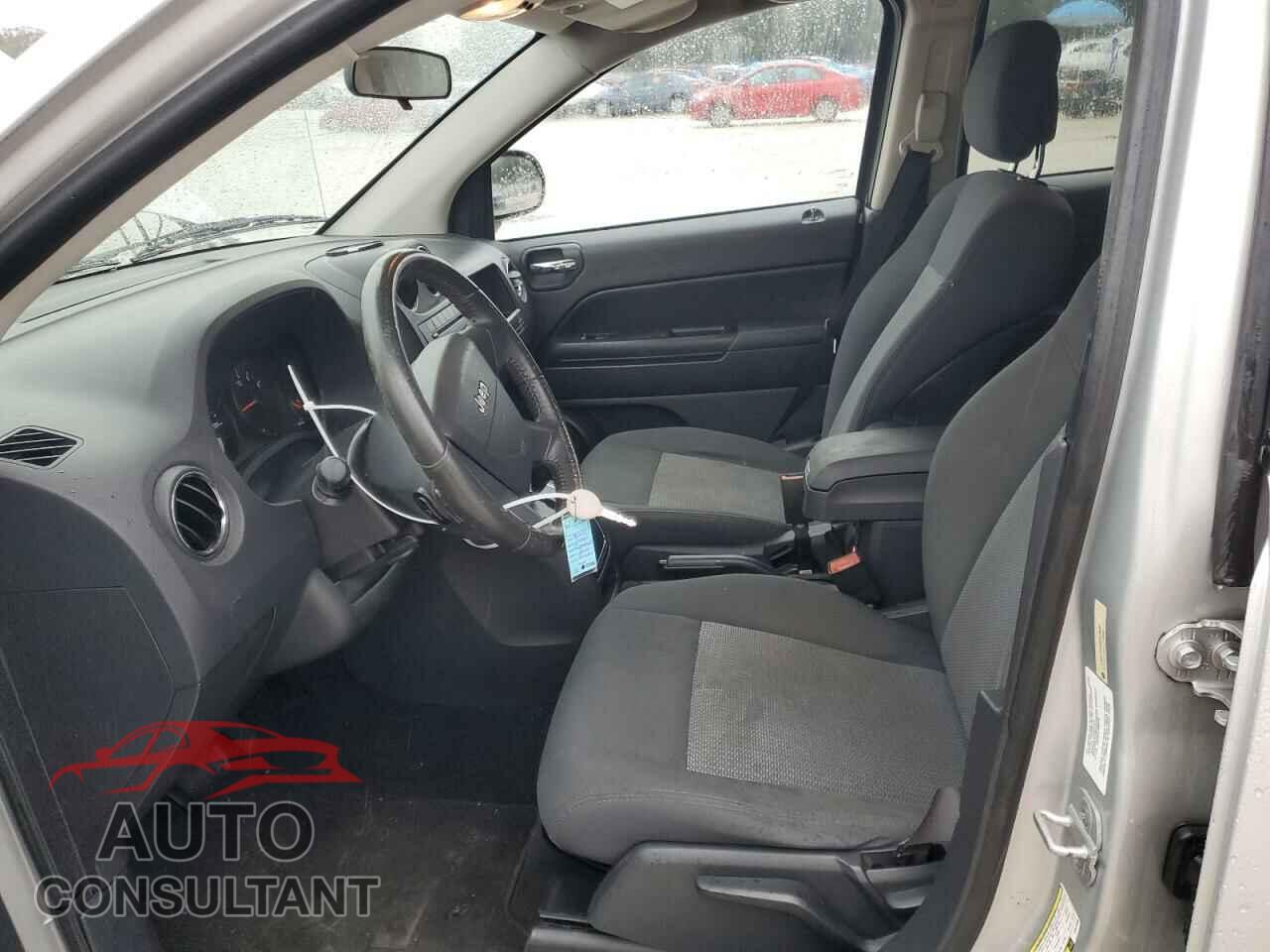 JEEP COMPASS 2010 - 1J4NT1FA5AD676600