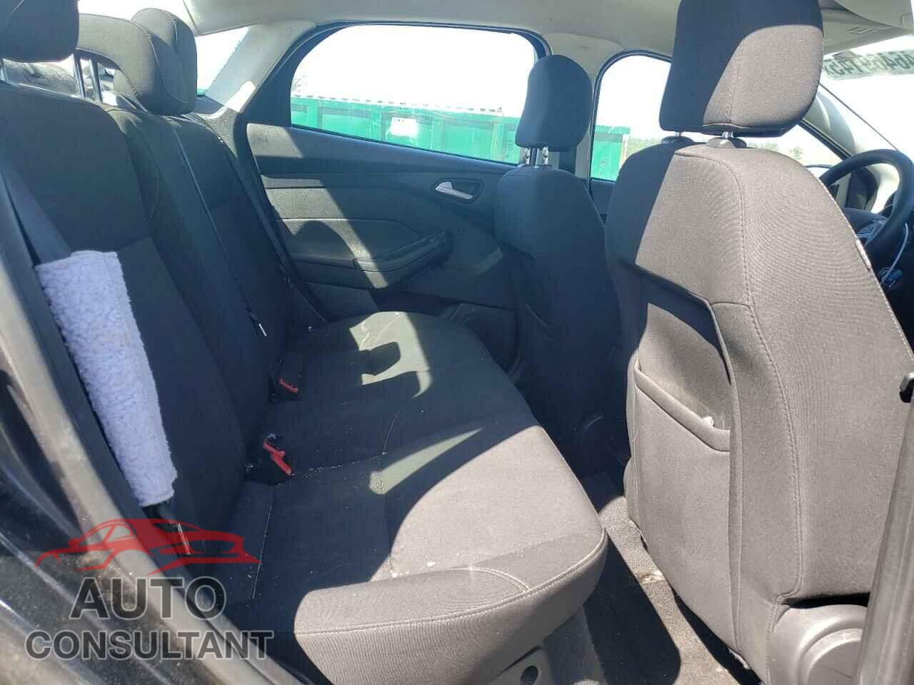 FORD FOCUS 2016 - 1FADP3F24GL396729