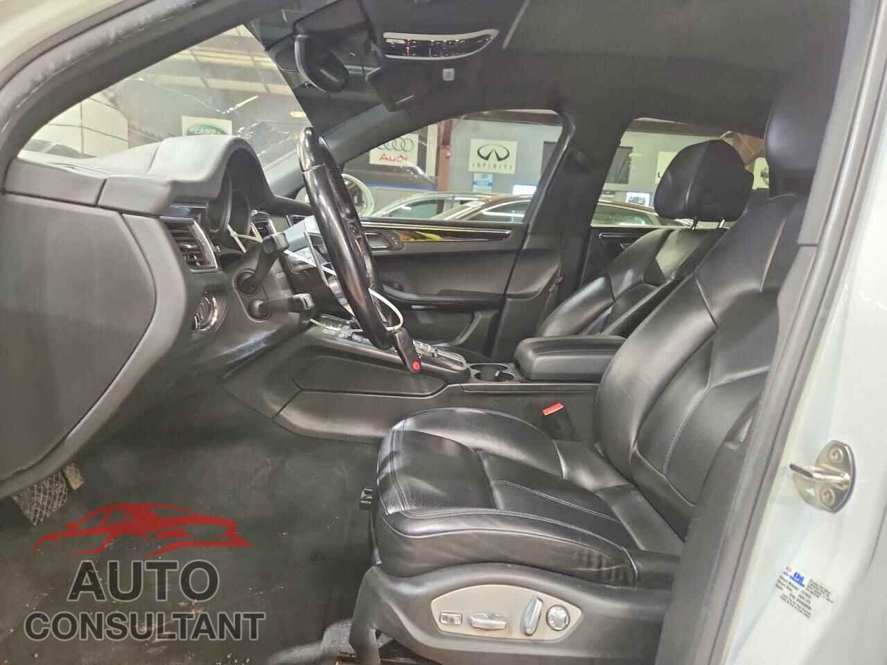 PORSCHE MACAN 2017 - WP1AA2A5XHLB83360
