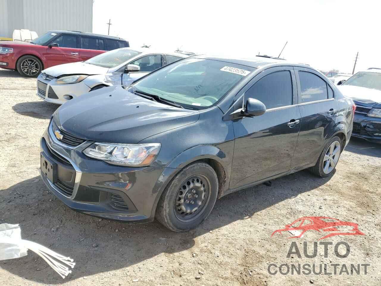 CHEVROLET SONIC 2019 - 1G1JB5SB4K4102934