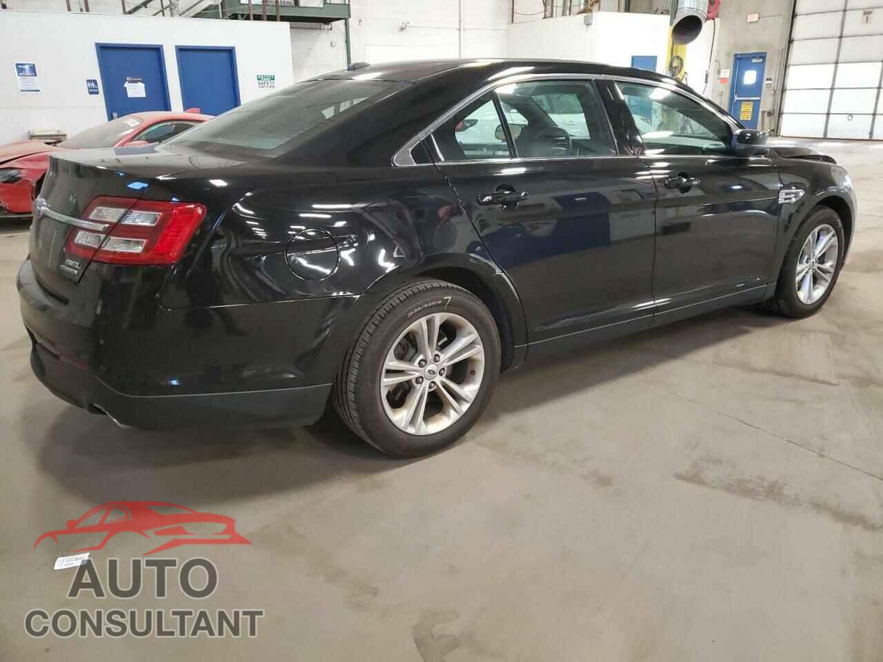 FORD TAURUS 2017 - 1FAHP2E82HG120058