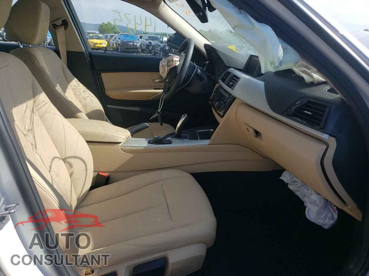 BMW 3 SERIES 2018 - WBA8A3C5XJA491386