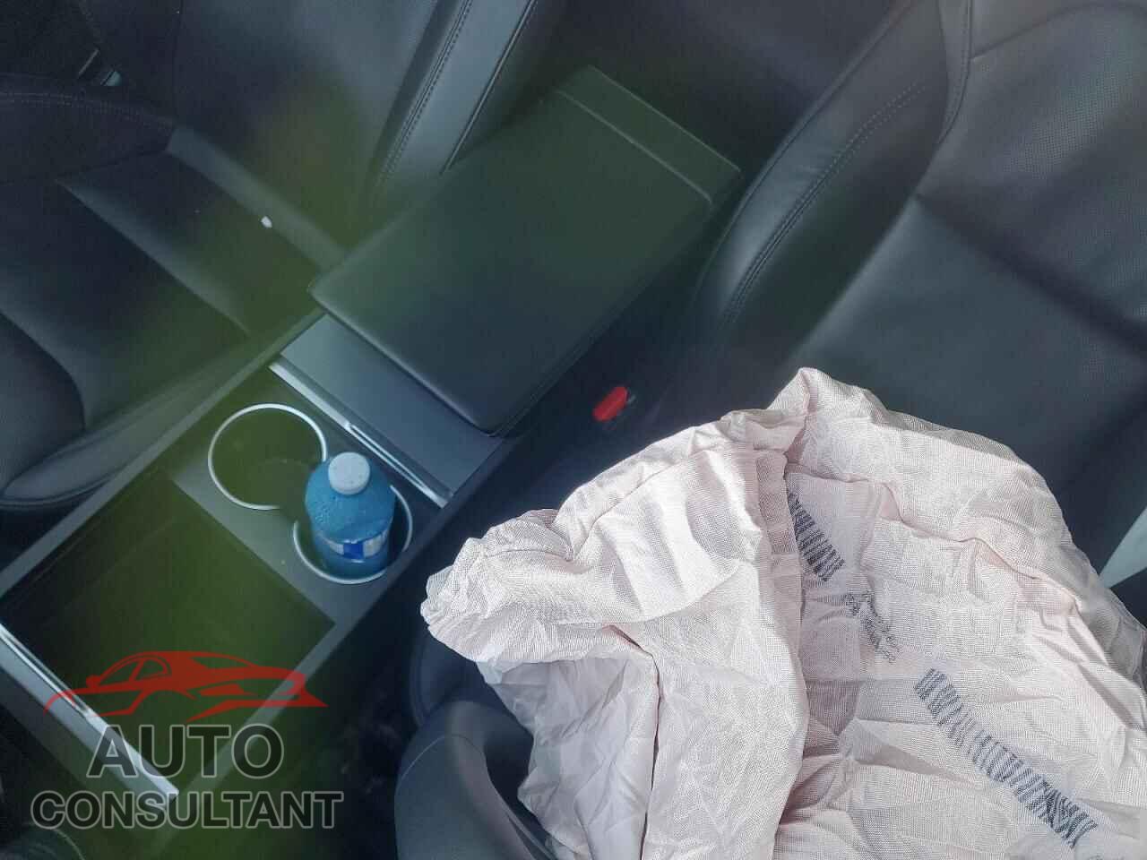 TESLA MODEL 3 2024 - LRW3E7FA4RC088938