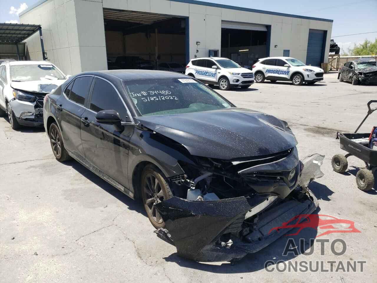 TOYOTA CAMRY 2018 - 4T1B11HK3JU562143