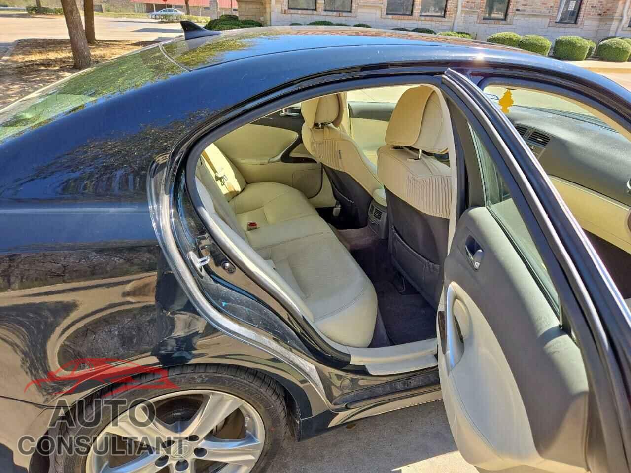 LEXUS IS 2012 - JTHBF5C27C5165518