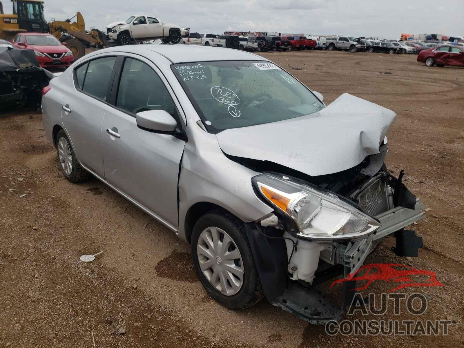 NISSAN VERSA 2019 - 3N1CN7AP1KL844687