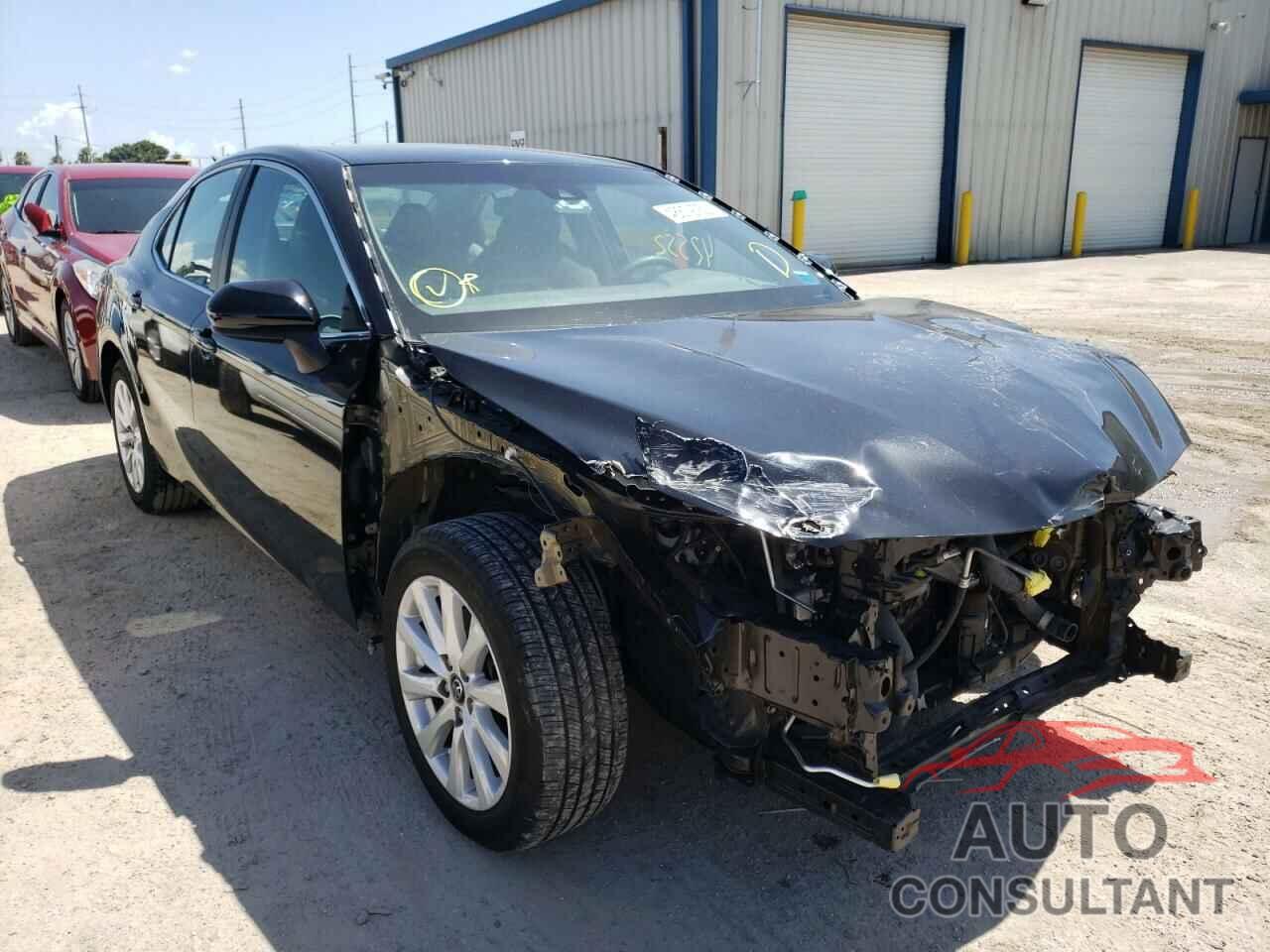 TOYOTA CAMRY 2018 - 4T1B11HK5JU091466