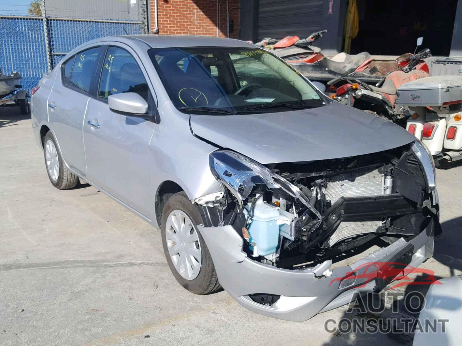 NISSAN VERSA 2018 - 3N1CN7AP5JK442868