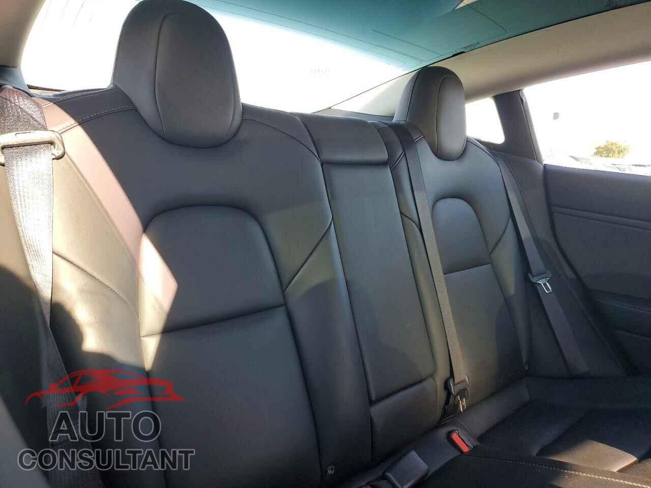 TESLA MODEL 3 2019 - 5YJ3E1EA0KF437880