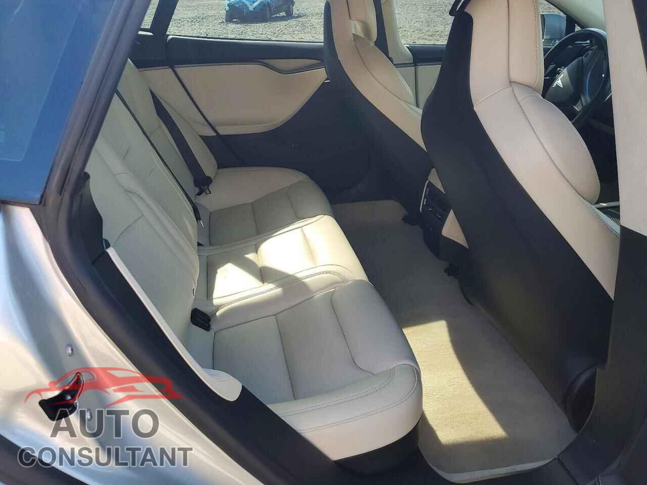 TESLA MODEL S 2018 - 5YJSA1E20JF253571