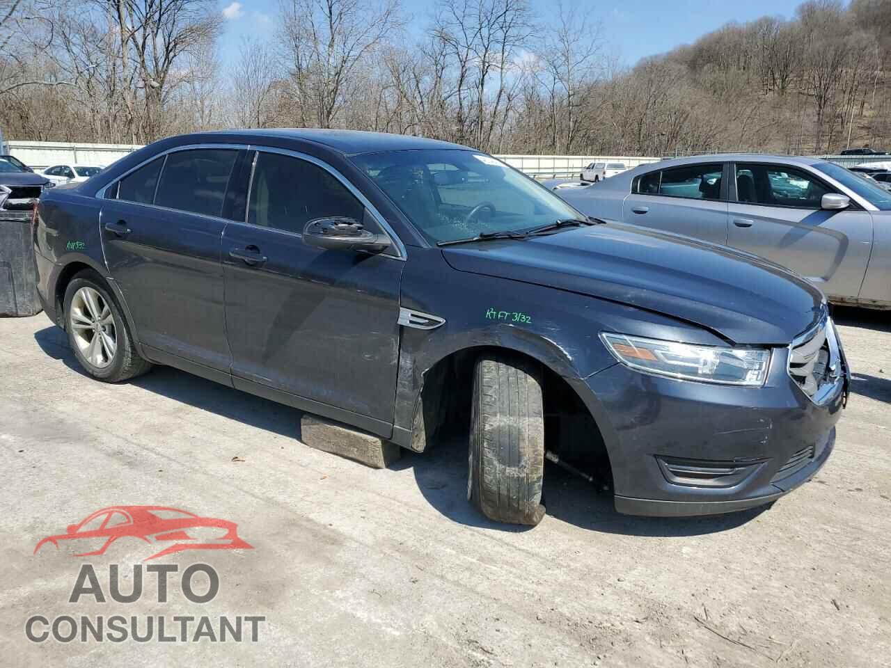 FORD TAURUS 2017 - 1FAHP2E83HG138178