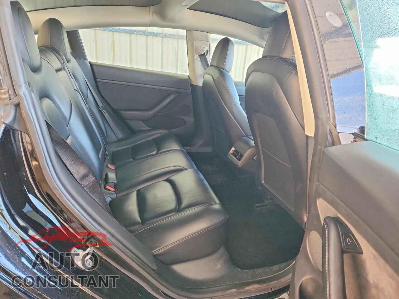TESLA MODEL 3 2022 - 5YJ3E1EA1NF371683