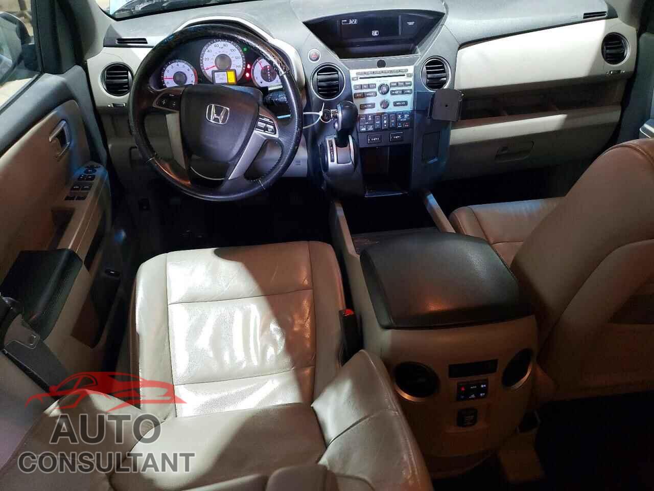 HONDA PILOT 2011 - 5FNYF4H59BB016856