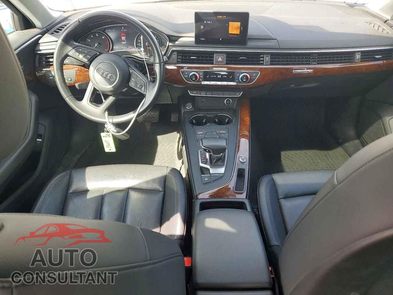 AUDI A4 2019 - WAUDNAF41KA015071