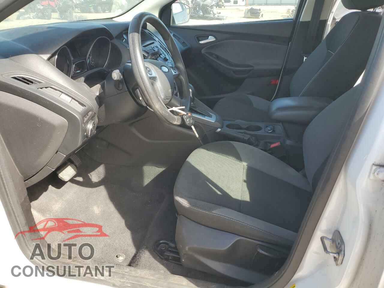 FORD FOCUS 2014 - 1FADP3K24EL175926