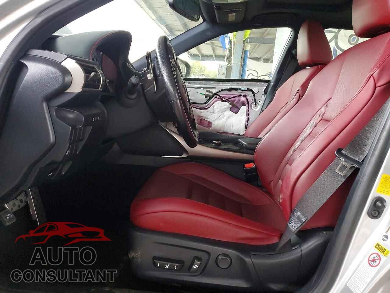 LEXUS IS 2016 - JTHBA1D25G5023017