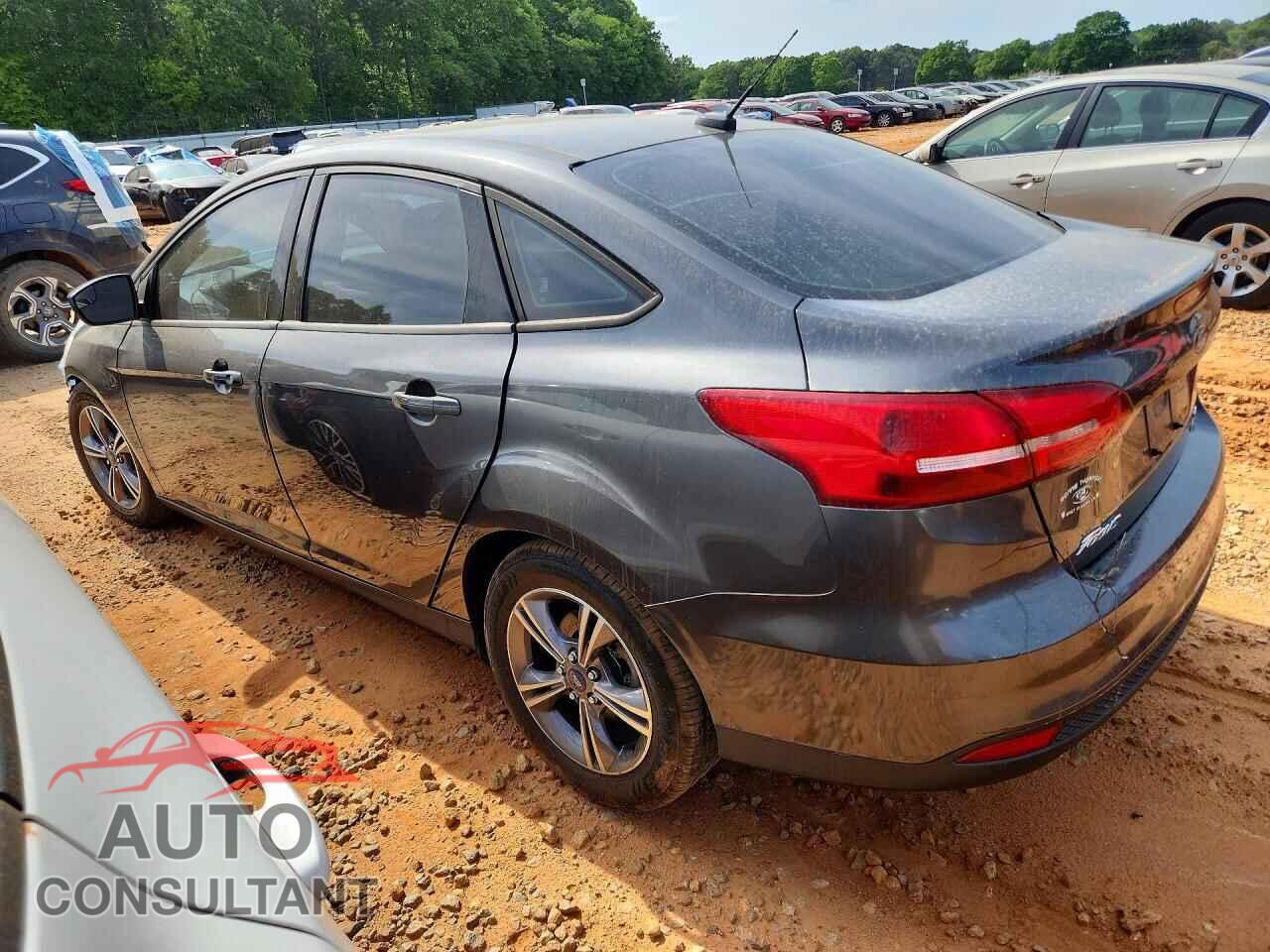 FORD FOCUS 2018 - 1FADP3FEXJL220012