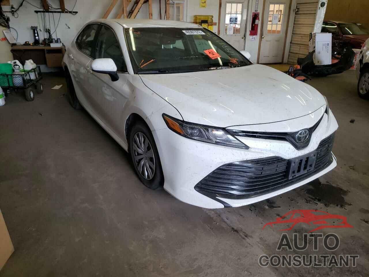 TOYOTA CAMRY 2018 - 4T1B11HK2JU544071