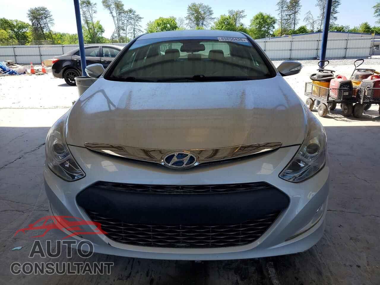HYUNDAI SONATA 2015 - KMHEC4A48FA137496